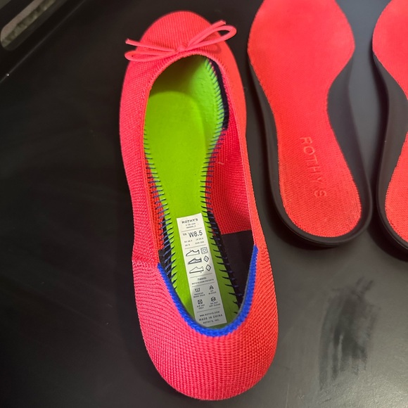 RARE ROTHYS Glamour Red Bow Ballet Flats In Box Womens Size 8-8.5 Rothy’s Shoes - Picture 3 of 16